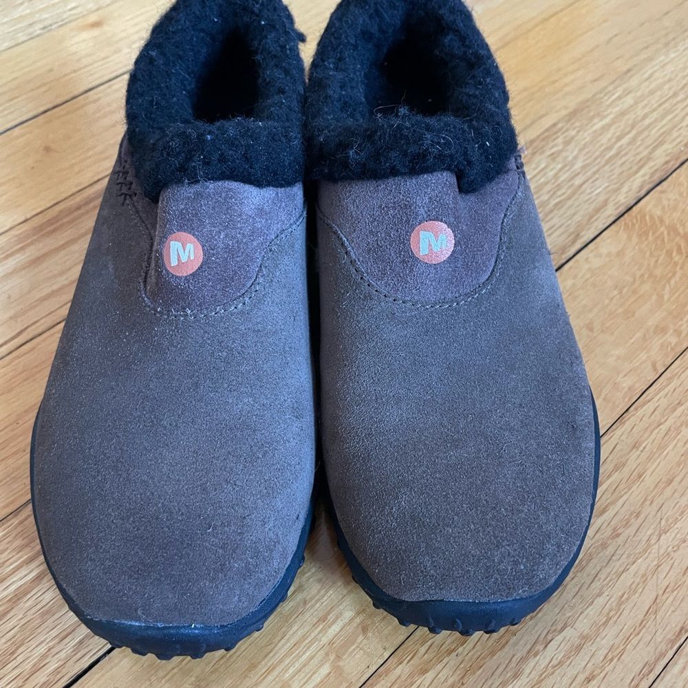 Brown Suede Slip-On Shoes with Black Fur Lining youth 1 - Picture 2 of 8